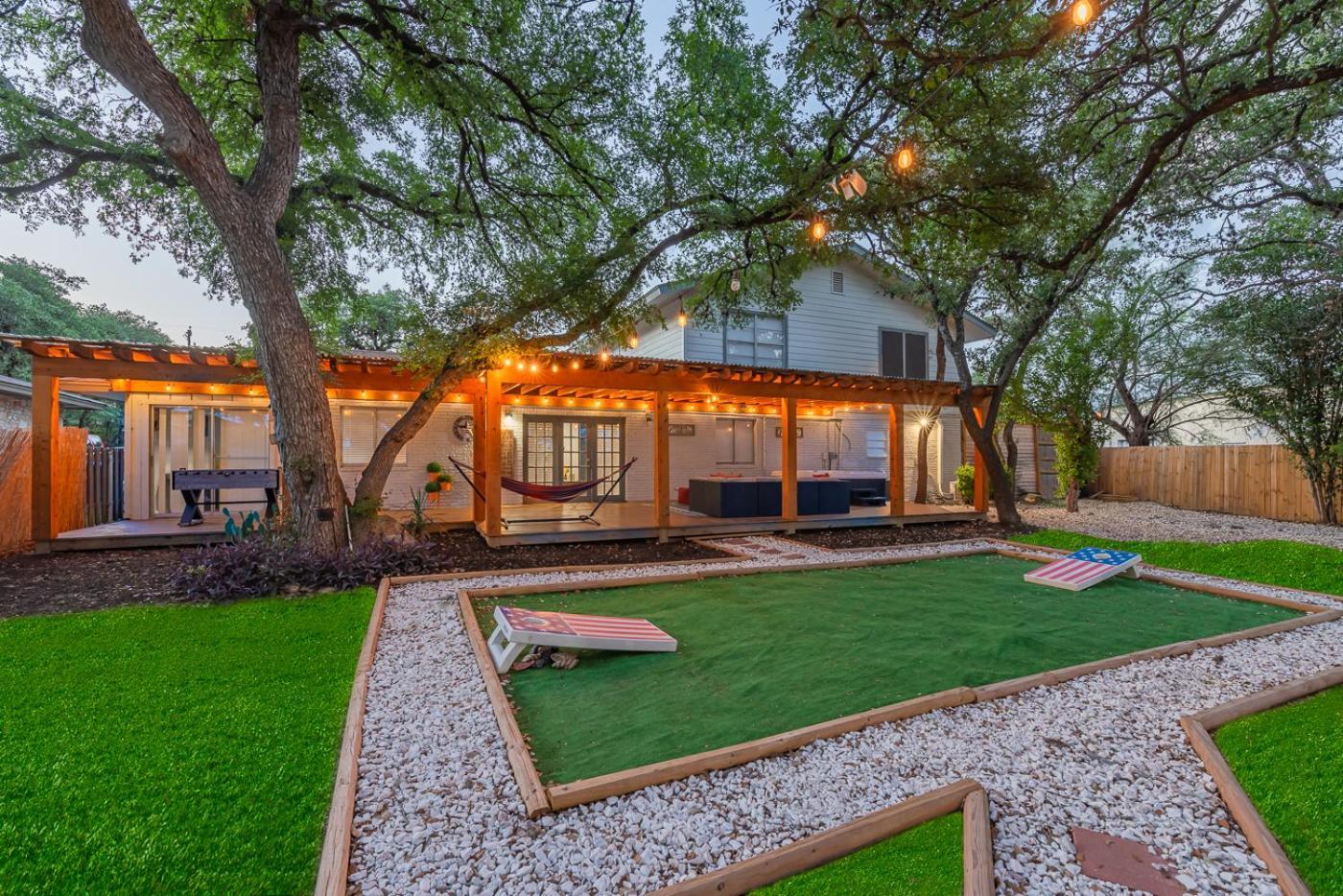 Luxurious Home With Hot Tub & Tree Deck By 6Flags San Antonio Exterior foto