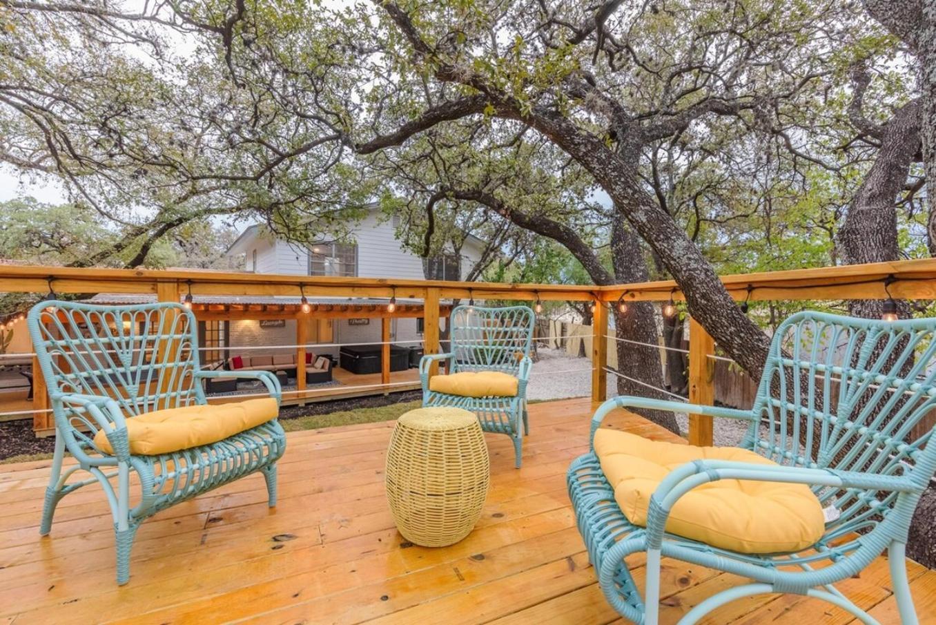 Luxurious Home With Hot Tub & Tree Deck By 6Flags San Antonio Exterior foto